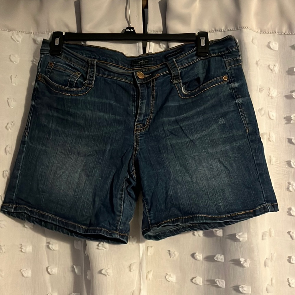 Jessica Simpson Weekender Slouch Denim Shorts Size 30